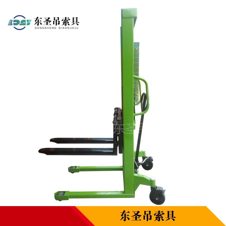 手動輕型液壓堆高車產品展示--河北東圣吊索具制造有限公司
